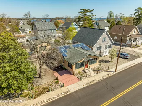 37 E Lakewood Ave, Ocean Gate, NJ 08740