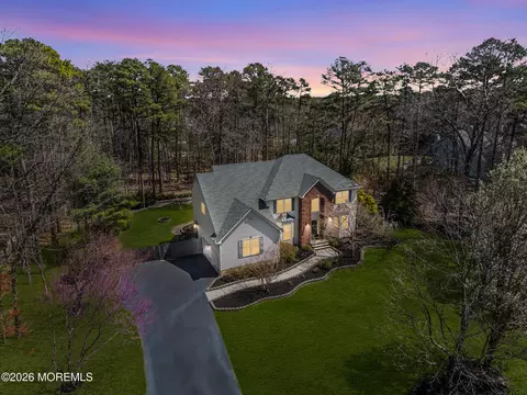 29 Erin Dr, Jackson, NJ 08527