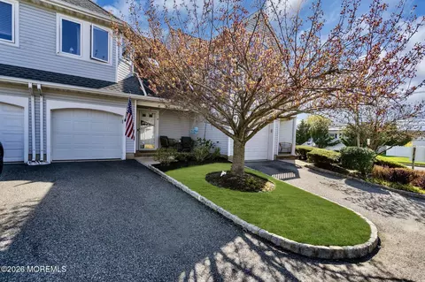 4 Bayview Ct, Long Branch, NJ 07740