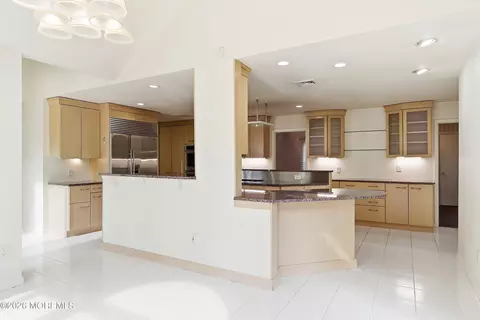 Kitchen - 8 Roebling Ct, Leonardo, NJ 07737 photo 7 of 7