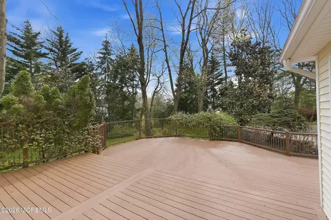 Exterior - 8 Roebling Ct, Leonardo, NJ 07737 photo 5 of 18