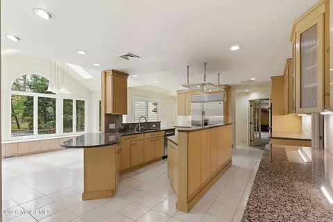 Kitchen - 8 Roebling Ct, Leonardo, NJ 07737 photo 2 of 7