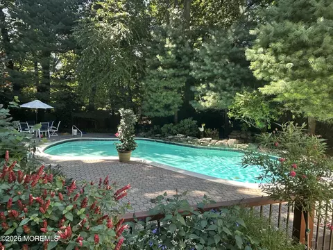 Exterior - 8 Roebling Ct, Leonardo, NJ 07737 photo 16 of 18