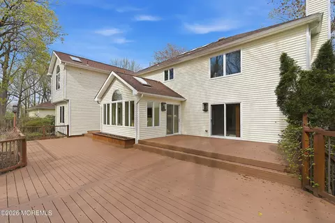 Exterior - 8 Roebling Ct, Leonardo, NJ 07737 photo 4 of 18