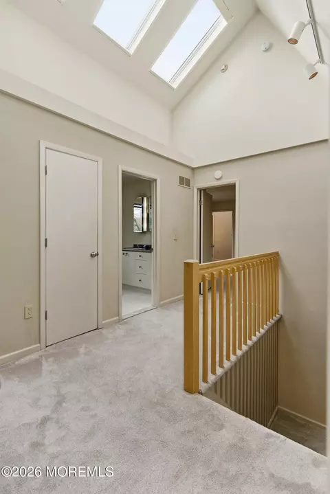 Entry Way - 8 Roebling Ct, Leonardo, NJ 07737 photo 5 of 5