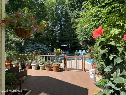 Exterior - 8 Roebling Ct, Leonardo, NJ 07737 photo 17 of 18