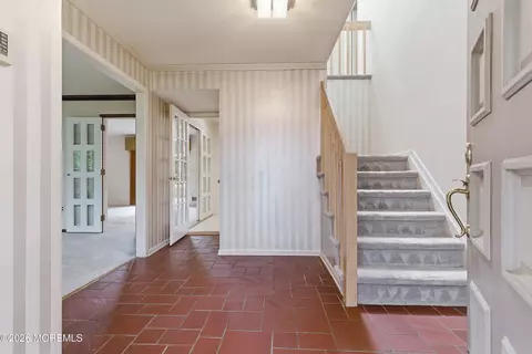 Entry Way - 8 Roebling Ct, Leonardo, NJ 07737 photo 1 of 5