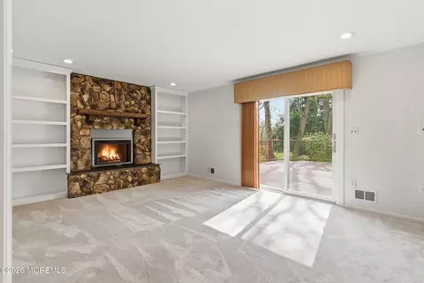 Living - 8 Roebling Ct, Leonardo, NJ 07737 photo 7 of 10