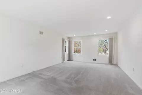 Living - 8 Roebling Ct, Leonardo, NJ 07737 photo 10 of 10