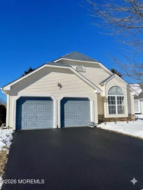2692 Rockport Ln, Toms River, NJ 08755