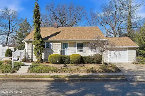 59 Holly Ave, Keansburg, NJ 07734