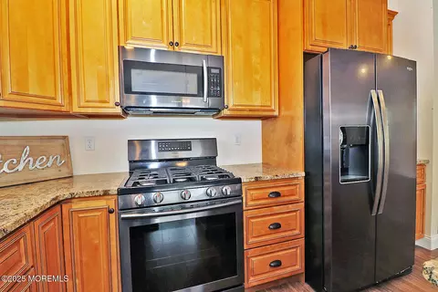 Kitchen - 28 Dolphin Way, Waretown, NJ 08758 photo 6 of 6