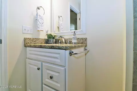 Bath - 28 Dolphin Way, Waretown, NJ 08758 photo 5 of 6