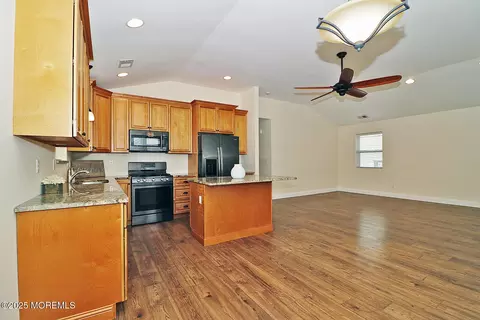 Kitchen - 28 Dolphin Way, Waretown, NJ 08758 photo 2 of 6