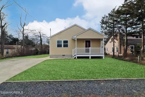 Exterior - 28 Dolphin Way, Waretown, NJ 08758 photo 1 of 8