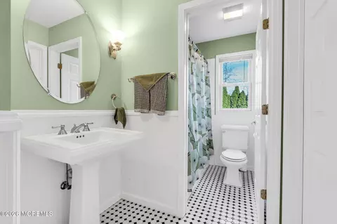 Bath - 475 Admiral Rd, Forked River, NJ 08731 photo 6 of 7
