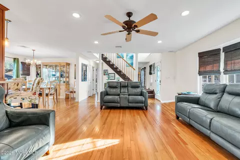 Living - 475 Admiral Rd, Forked River, NJ 08731 photo 4 of 5