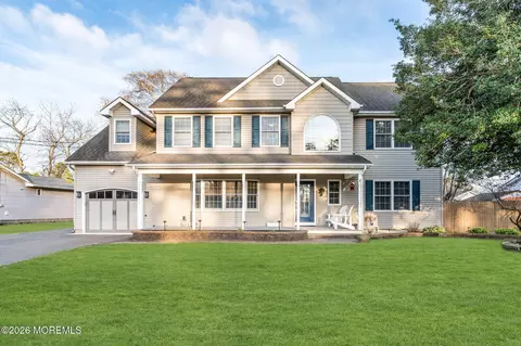 475 Admiral Rd, Forked River, NJ 08731