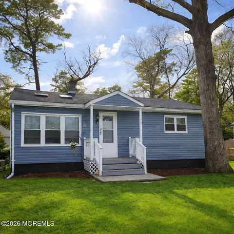 20 Foxglove St, Browns Mills, NJ 08015