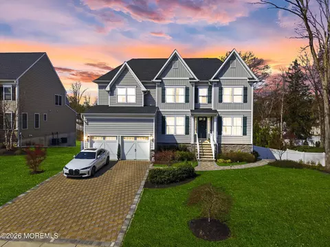 5 Bock Ln, East Brunswick, NJ 08816
