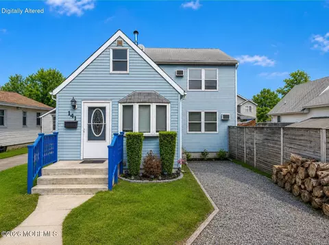 141 7th St, Keansburg, NJ 07734