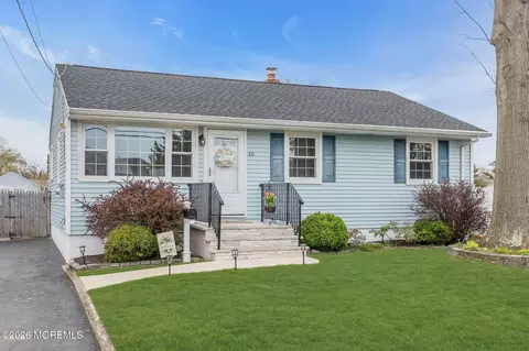 30 Brown Ave, Hazlet, NJ 07730
