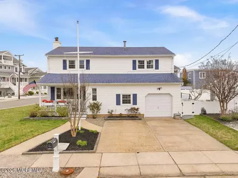 426 Hialeah Dr, Lavallette, NJ 08735