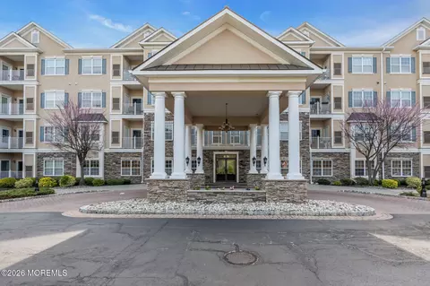 540 Cranbury Rd #329, East Brunswick, NJ 08816