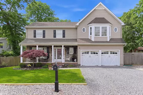 335 Iroquois Dr, Brick, NJ 08724