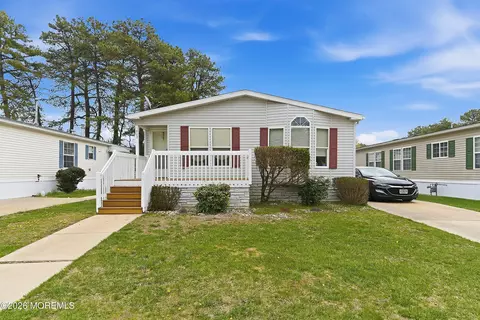 523 Momosa Dr, Whiting, NJ 08759