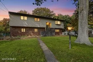 46 Fredric Dr, Ocean, NJ 07712