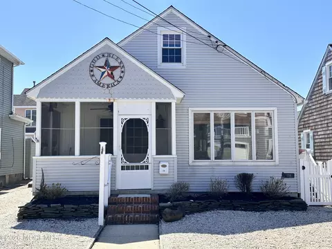 118 E Maryland Ave, Long Beach Township, NJ 08008