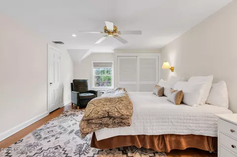 Bedroom - 9 N Cherry Ln, Rumson, NJ 07760 photo 2 of 4