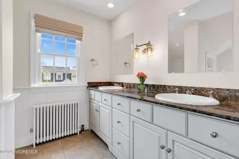 Bath - 9 N Cherry Ln, Rumson, NJ 07760 photo 3 of 4