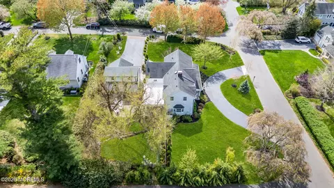 View/Area - 9 N Cherry Ln, Rumson, NJ 07760 photo 3 of 4