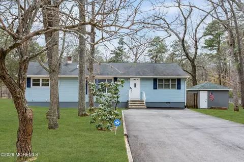 1036 Lakehurst Ave, Jackson, NJ 08527