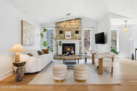 118 Nolan Rd, Morganville, NJ 07751