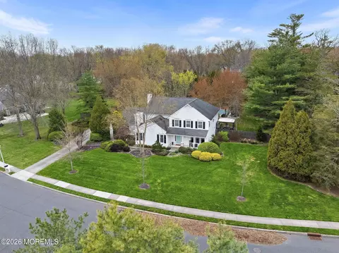 42 Dorchester Way, Shrewsbury, NJ 07702