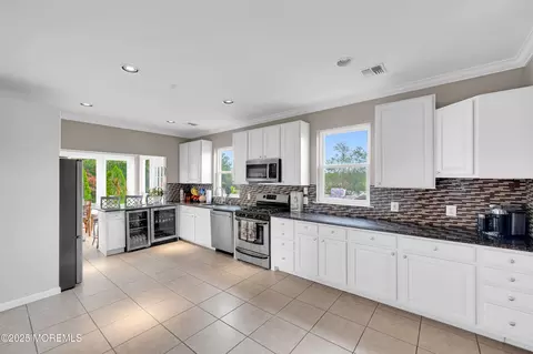 Kitchen - 741 S River Dr, Forked River, NJ 08731 photo 6 of 9