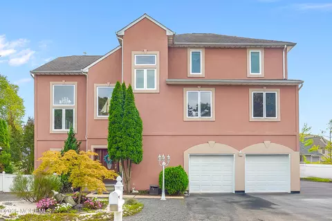 741 S River Dr, Forked River, NJ 08731