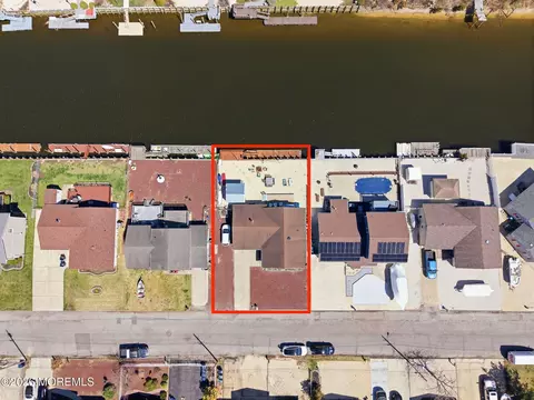 21 S Boston Dr, Little Egg Harbor, NJ 08087