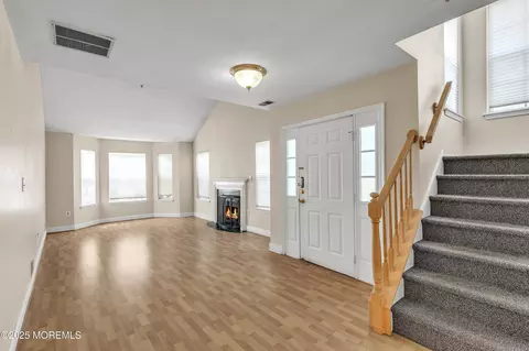 2106 Grassy Hollow Dr, Toms River, NJ 08755
