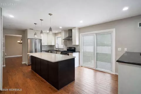 Kitchen - 424 Continental St, Forked River, NJ 08731 photo 5 of 6