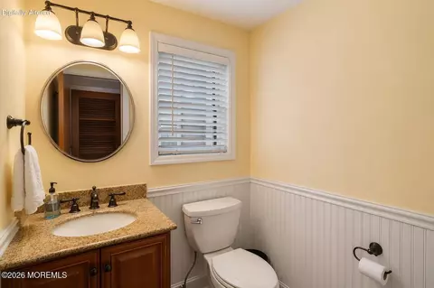 Bath - 424 Continental St, Forked River, NJ 08731 photo 1 of 3