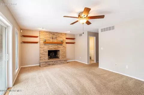 Living - 424 Continental St, Forked River, NJ 08731 photo 5 of 7