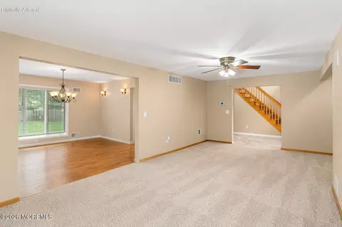 Living - 424 Continental St, Forked River, NJ 08731 photo 1 of 7