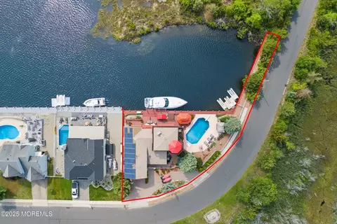 54 Cedar Island Dr, Brick, NJ 08723