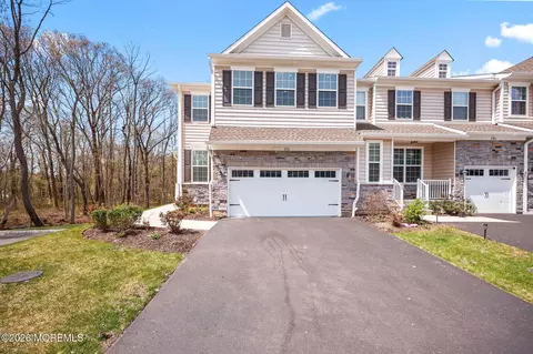 2701 Hayden Ct, Monroe, NJ 08831