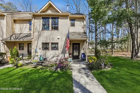 197 Azalea Cir, Jackson, NJ 08527