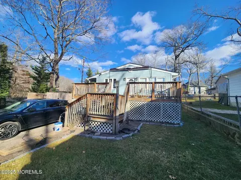 215 Miller Rd, Lakewood, NJ 08701